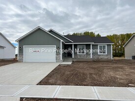 4211 N Ventura Ave in Ammon, ID - Building Photo