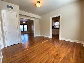 1809 Park St in Houston, TX - Foto de edificio - Building Photo