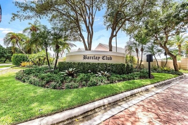 23 Windsor Ln in Palm Beach Gardens, FL - Building Photo - Building Photo