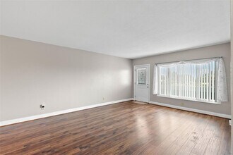 2043 Denmark St in Clearwater, FL - Building Photo - Building Photo