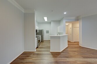 3045 Marina Bay Dr in League City, TX - Building Photo - Building Photo