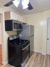 1630 Outer Dr E in Detroit, MI - Building Photo - Building Photo