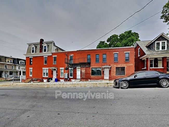 1804 Chestnut St in Harrisburg, PA - Building Photo - Building Photo