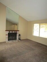 2003 Larchmont Cir in Fairfield, CA - Building Photo - Building Photo