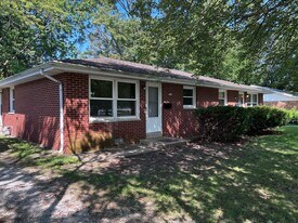 2213 Philo Rd, Unit 1 in Urbana, IL - Building Photo