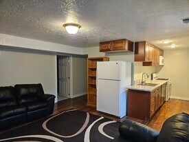 8771 S 1850 W, Unit Basement Apartment in West Jordan, UT - Building Photo