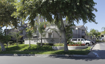 Alcantara Home in Rialto, CA - Foto de edificio - Building Photo