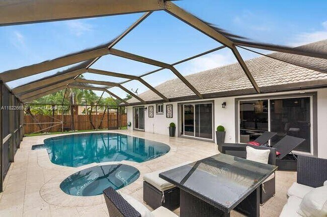9430 SW 212th Terrace in Cutler Bay, FL - Building Photo - Building Photo