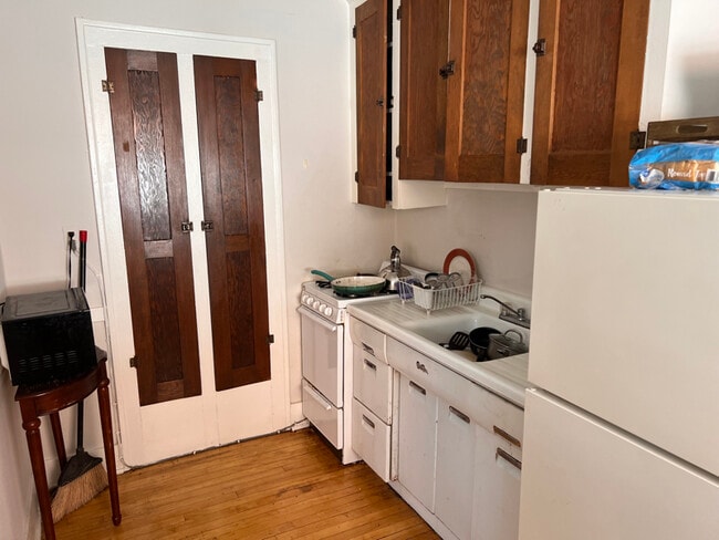 413 N Main St in Glen Ellyn, IL - Foto de edificio - Building Photo