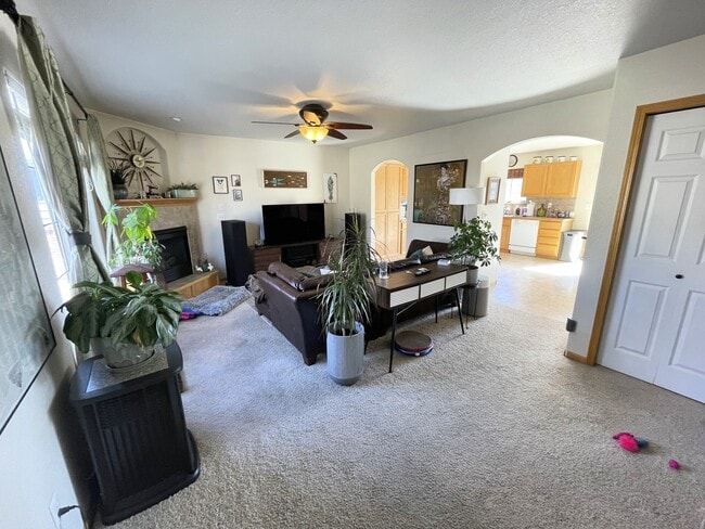 1678 Rhyolite St in Loveland, CO - Foto de edificio - Building Photo