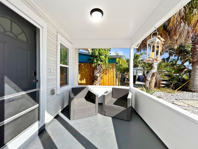 56 44th Ave in St Pete Beach, FL - Building Photo - Building Photo