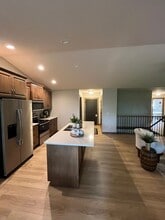 1126 Juniper Pl in Eau Claire, WI - Building Photo - Building Photo