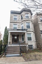 3727 N Lakewood Ave-Unit -O3 in Chicago, IL - Building Photo - Building Photo