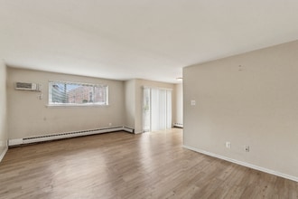 1822 Benton Ave in Philadelphia, PA - Building Photo - Building Photo