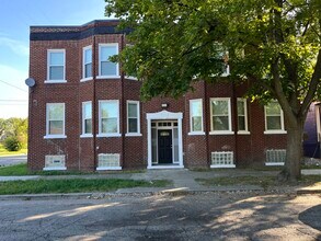 2282 Belvidere St, Unit 201 Belvidere in Detroit, MI - Foto de edificio - Building Photo