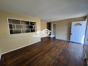 10137 Cavalier Ct in St. Louis, MO - Building Photo - Building Photo