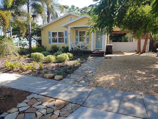 property at 1605 N Osceola Ave