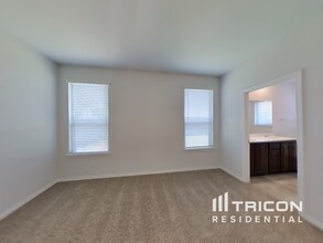 576 Val Verde St in Aubrey, TX - Building Photo - Building Photo