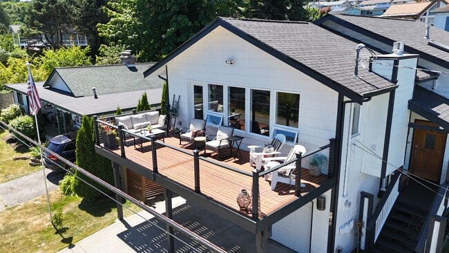 2212 Spring SE in Port Orchard, WA - Building Photo - Building Photo