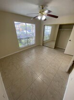 6666 Harbor Town Dr in Houston, TX - Building Photo