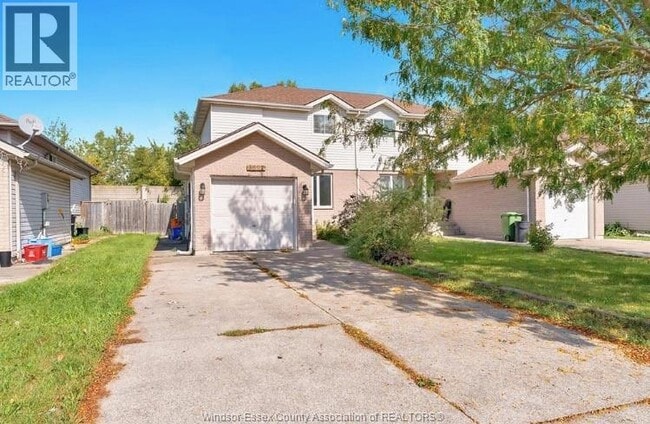 3692 Holburn St in Windsor, ON - Building Photo - Building Photo