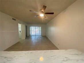 3410 Foxcroft Rd in Miramar, FL - Building Photo - Building Photo