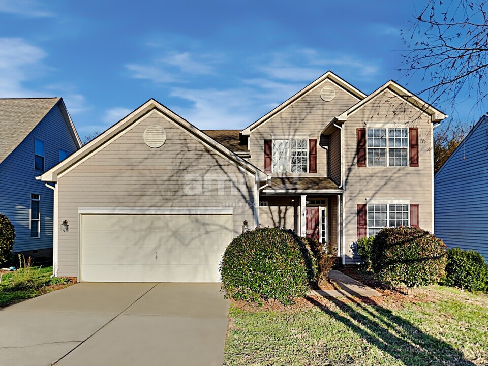 9725 Autumn Applause Dr in Charlotte, NC - Building Photo