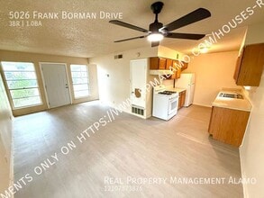 5026 Frank Borman Dr in San Antonio, TX - Building Photo - Building Photo