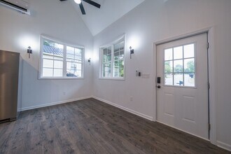 824 Chandler Ave in Burlington, NC - Building Photo - Building Photo