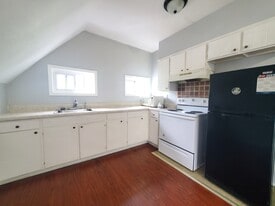 65 W 24th St, Unit 3
