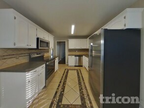 1012 Blue Ridge Pkwy in Goodlettsville, TN - Building Photo - Building Photo