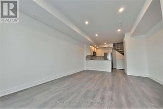 3473 Widdicombe Way in Mississauga, ON - Building Photo - Building Photo