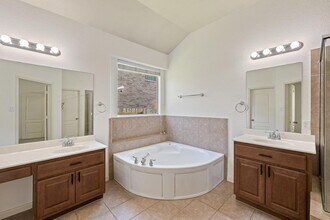 2617 Salorn Way in Round Rock, TX - Building Photo - Building Photo