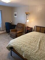 419 NW 16th St, Unit Apartment