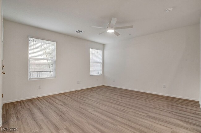 property at 6927 Stafford Hl St