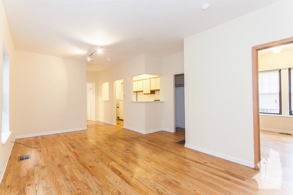 654 W Cornelia Ave, Unit 662-16 in Chicago, IL - Building Photo