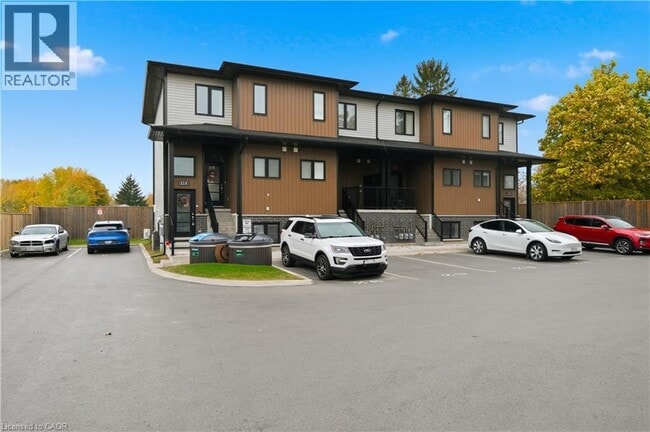 6591 Montrose Rd in Niagara Falls, ON - Building Photo - Building Photo