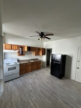 64 McElwain Ave, Unit One bedroom in Cohoes, NY - Building Photo - Building Photo