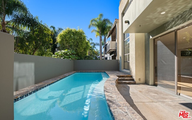 143 Union Jack Mall in Marina Del Rey, CA - Building Photo - Building Photo