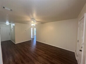 8510 Woodstone Dr in Austin, TX - Building Photo - Building Photo