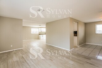 8747 St Regis Ln in Port Richey, FL - Foto de edificio - Building Photo
