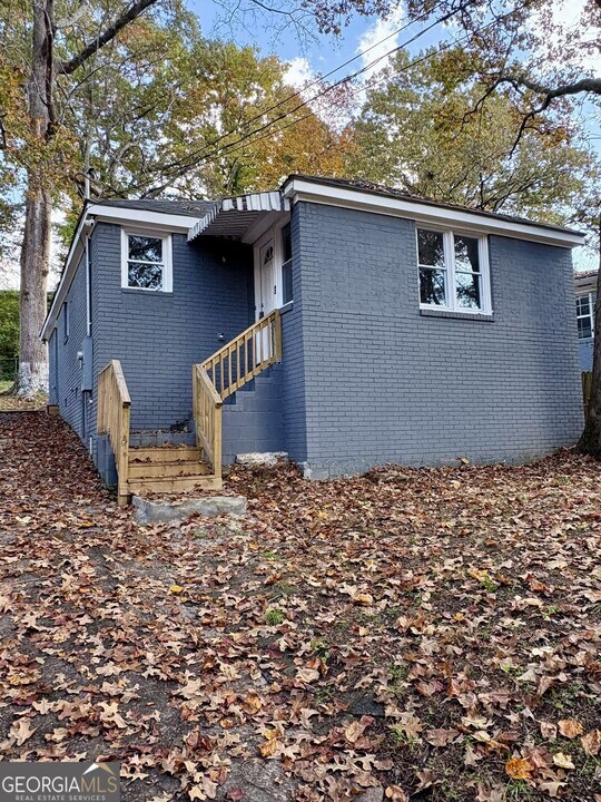 403 Westchester Blvd NW in Atlanta, GA - Building Photo