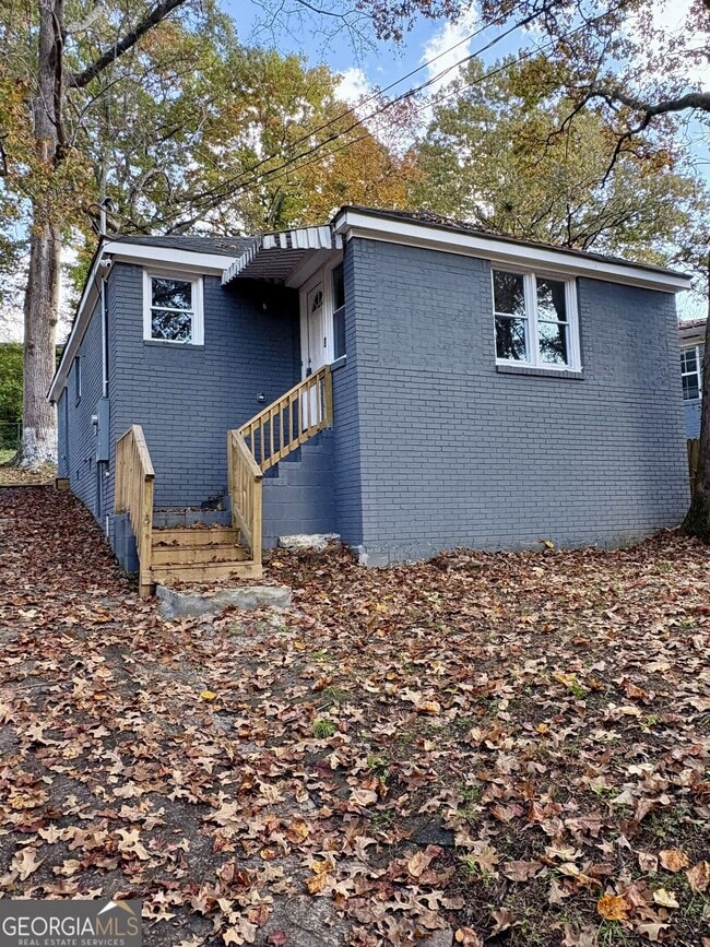 property at 403 Westchester Blvd NW