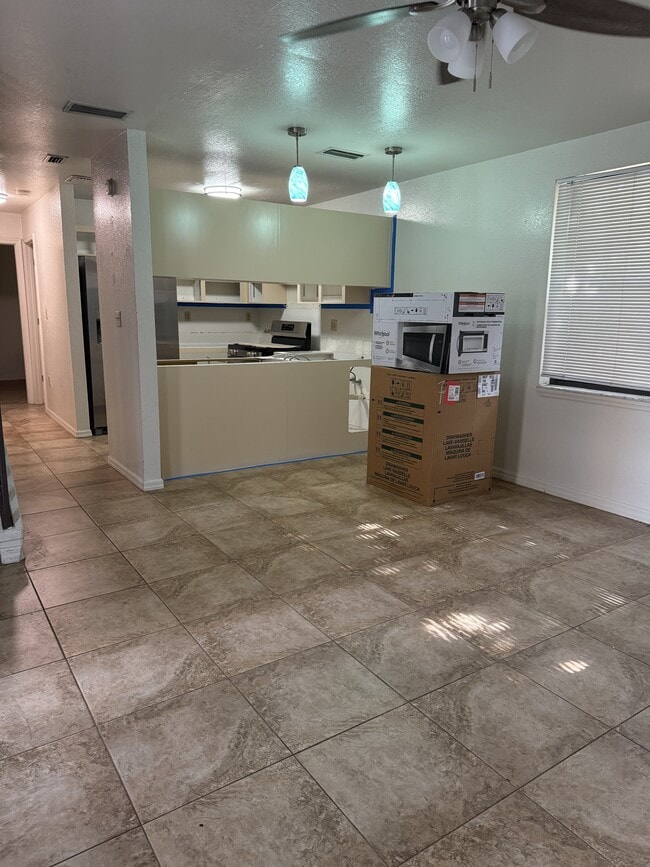 1022 SW 4th Ave in Gainesville, FL - Building Photo - Building Photo