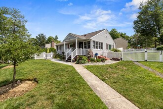 2 Blueberry Ln in Danbury, CT - Building Photo - Building Photo