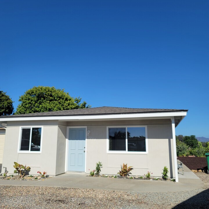 3280 Anchor Cir in Oceanside, CA - Building Photo