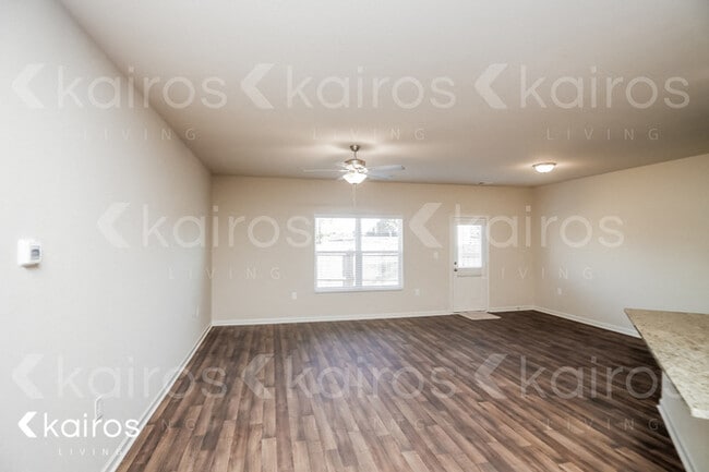18532 Wiregrass Dr in Vance, AL - Foto de edificio - Building Photo