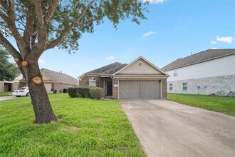 19011 Taverns Corner Ct in Houston, TX - Building Photo - Building Photo