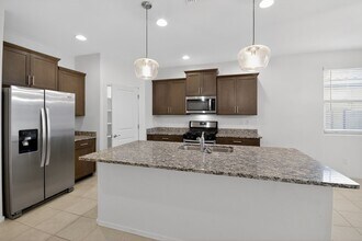 12750 N Gibbs Ave in Marana, AZ - Foto de edificio - Building Photo