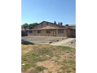 4-Plex in Atwater, CA - Foto de edificio